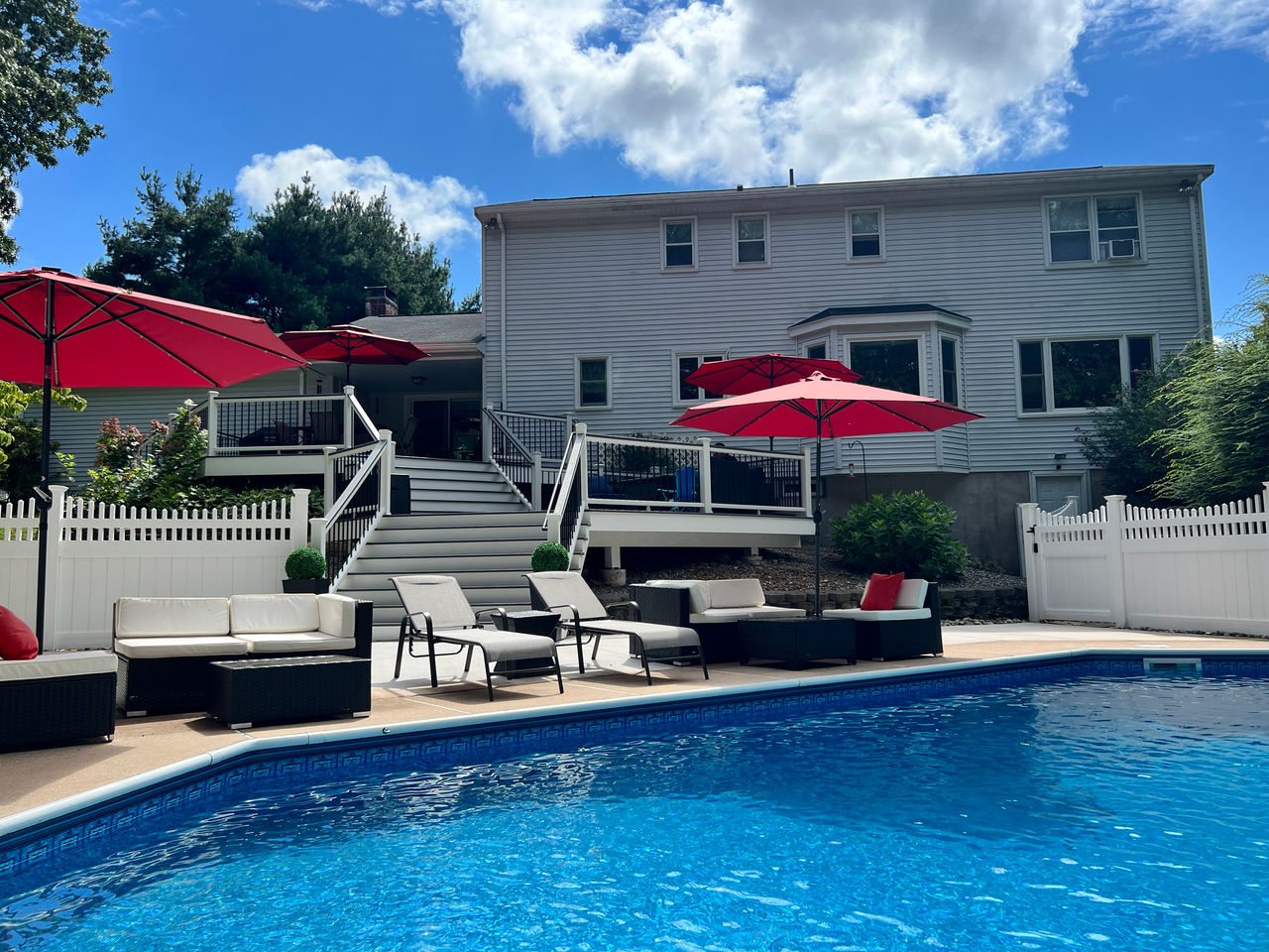 Rose Family Backyard Transformation Wood Vs Trex Trex